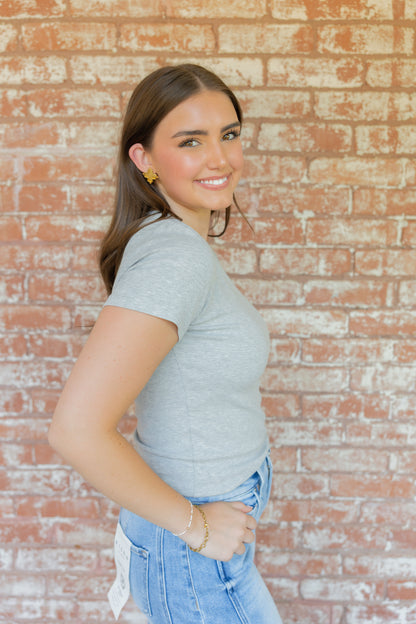 Gray Casual Short Sleeve Fitted Tee